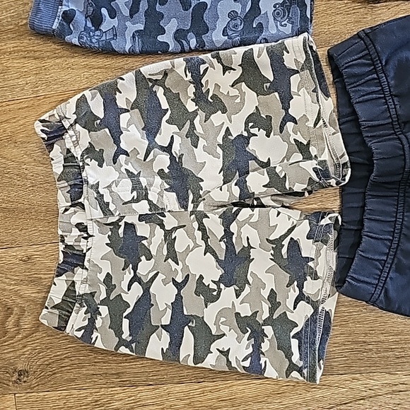 Bundle of toddler boys size 4t and 5t shorts - Picture 3 of 13